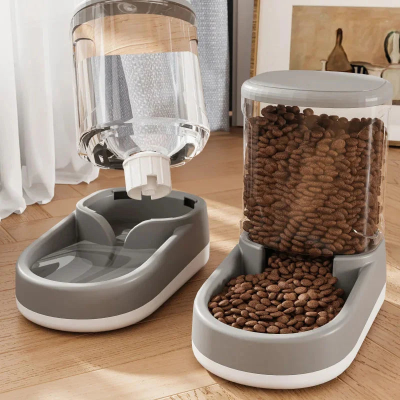 Futterautomat & Wasserspender für Hunde & Katzen